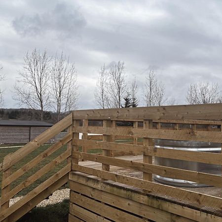 'Swan' Lakeview Lodge Bishampton Zewnętrze zdjęcie
