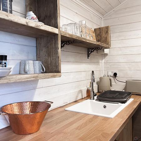 'Swan' Lakeview Lodge Bishampton Zewnętrze zdjęcie
