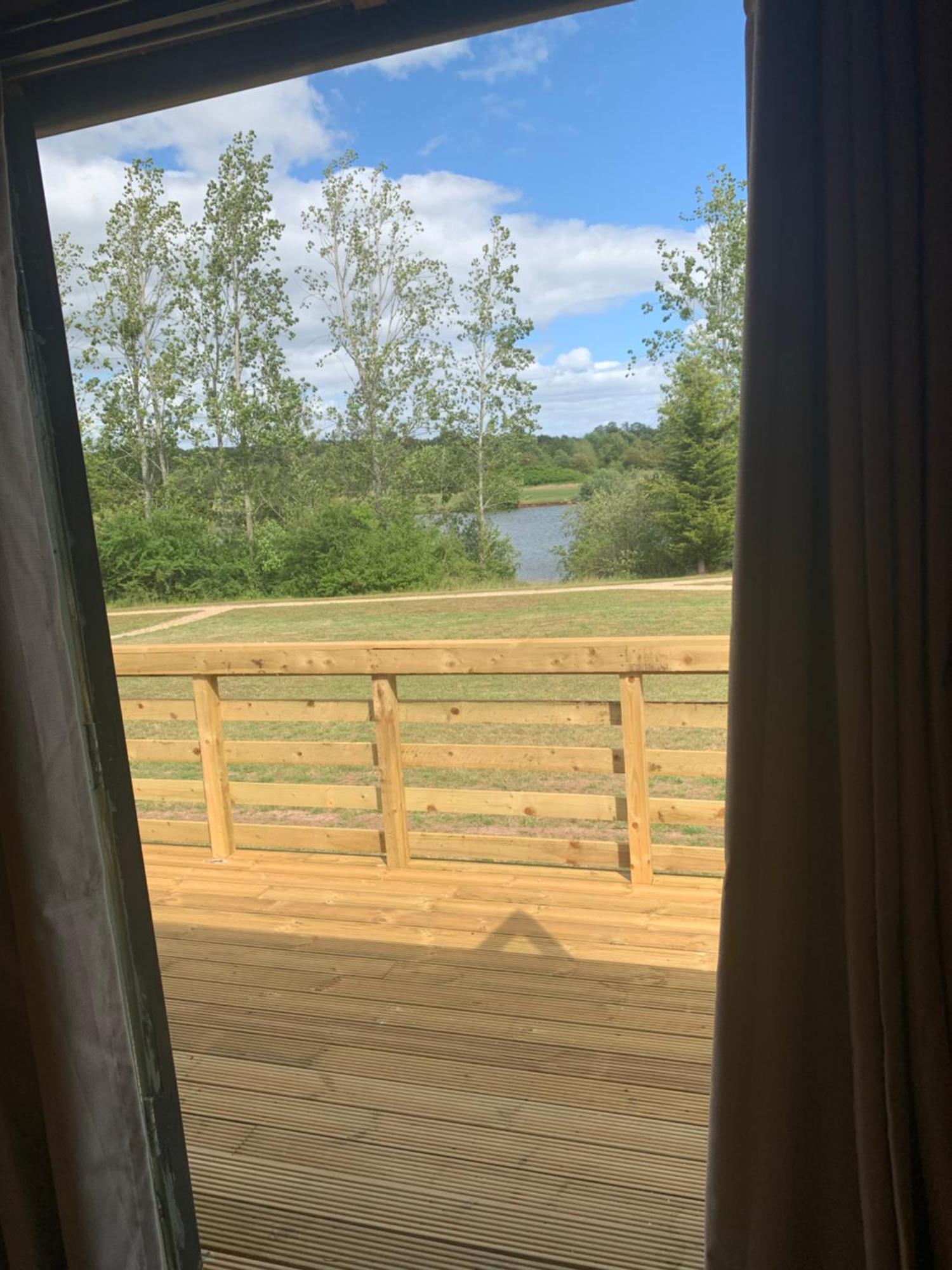 'Swan' Lakeview Lodge Bishampton Zewnętrze zdjęcie
