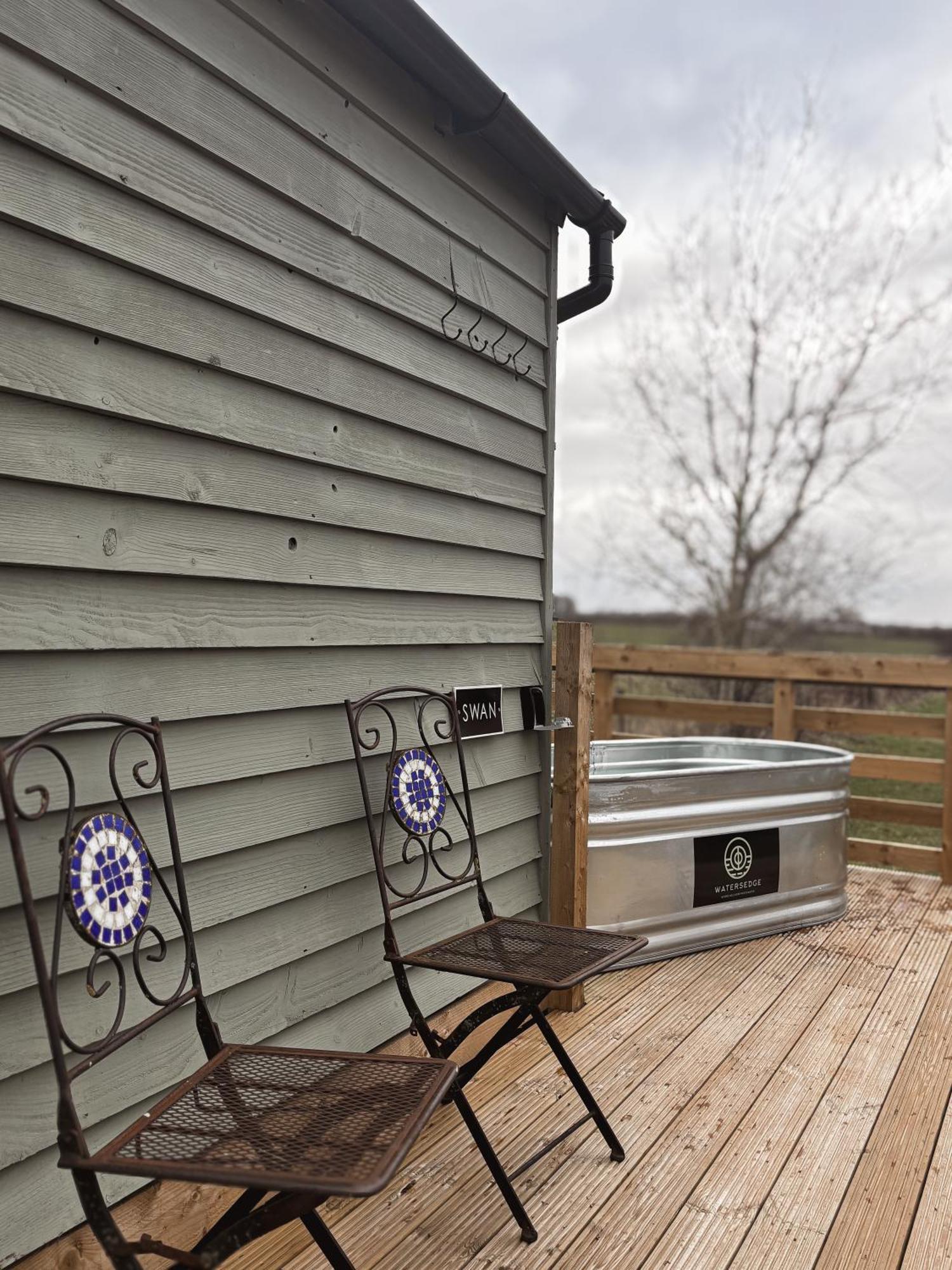 'Swan' Lakeview Lodge Bishampton Zewnętrze zdjęcie
