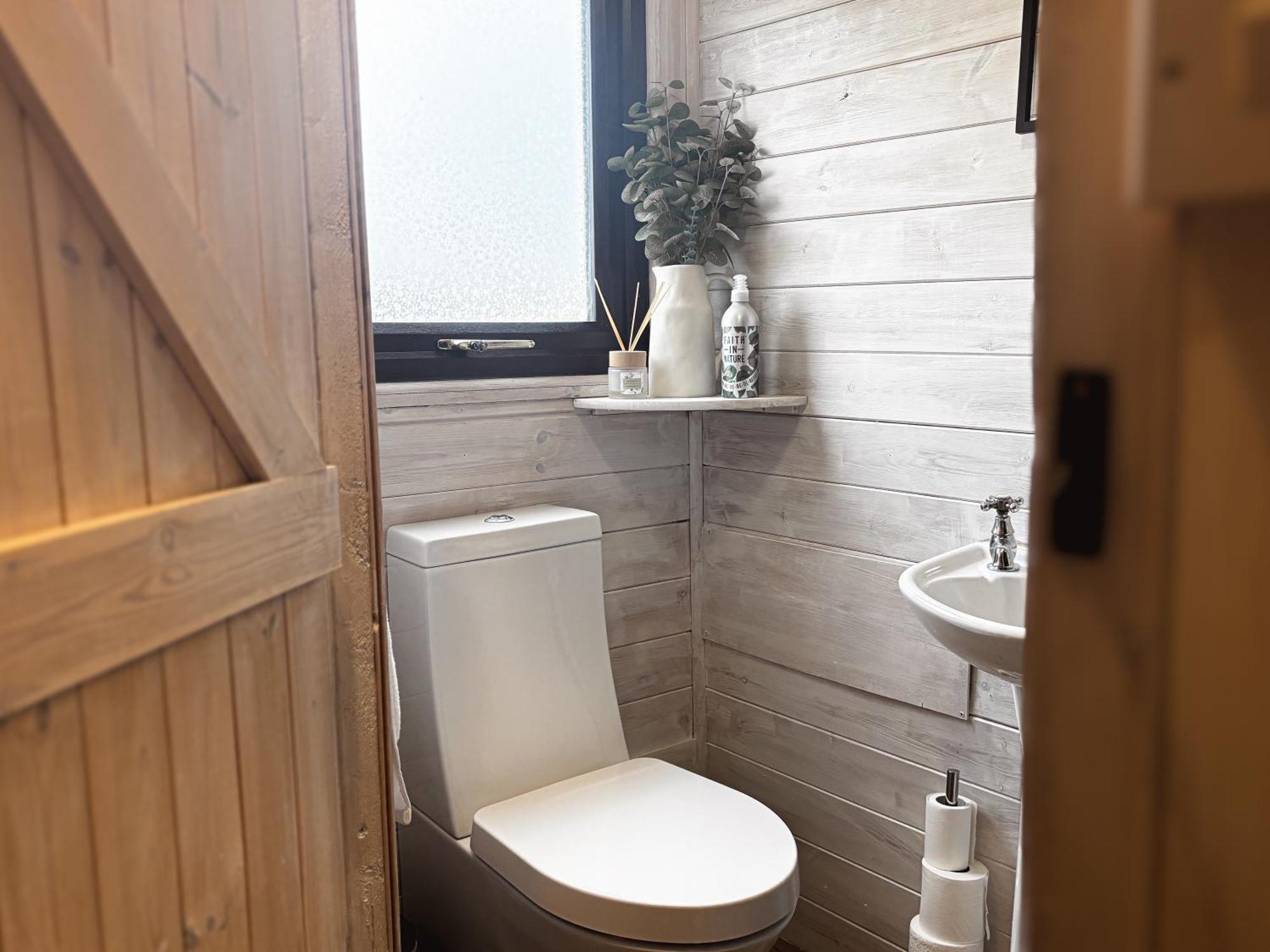 'Swan' Lakeview Lodge Bishampton Zewnętrze zdjęcie
